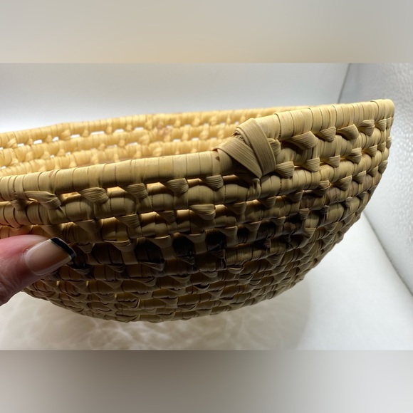 Hand Woven Basket - Picture 4 of 8